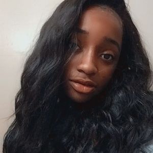 Meet your Posher, Kendra